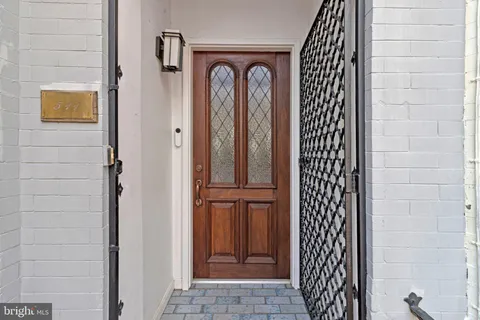 $999,000 | 511 2nd Street Southeast, Washington, DC 20003