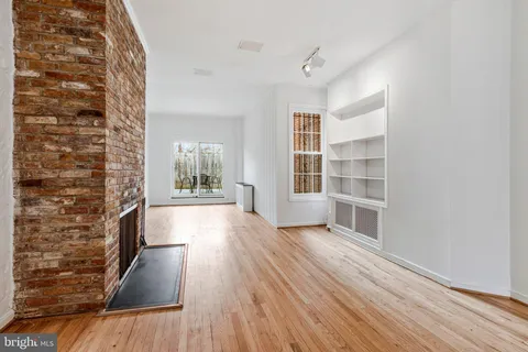 $999,000 | 511 2nd Street Southeast, Washington, DC 20003