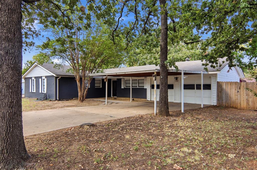 1704 Robin Road Pantego, TX 76013 - Photo 3 of 33 Gallery Image 3