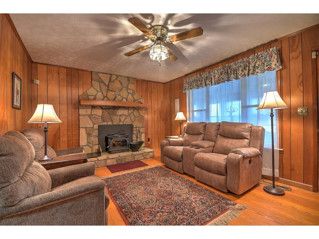 1061 Fox Hollow Road Bybee, TN 37713 - Photo 5 of 36 Photo 5