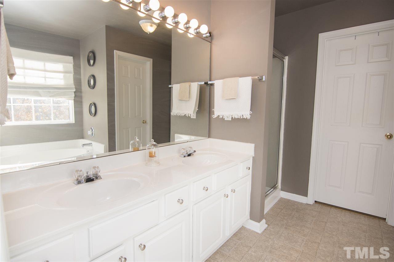 1510 Nealstone Way Raleigh, NC 27614 - Photo 9 of 25