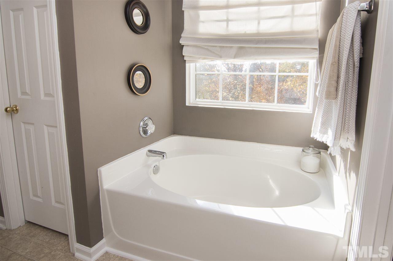1510 Nealstone Way Raleigh, NC 27614 - Photo 10 of 25