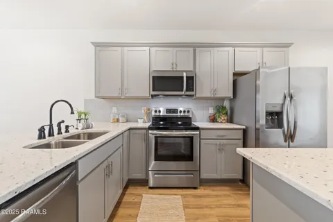 $197,499 | 103 C Pioneer Drive, Scott, LA 70583