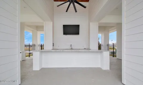 $197,499 | 103 C Pioneer Drive, Scott, LA 70583