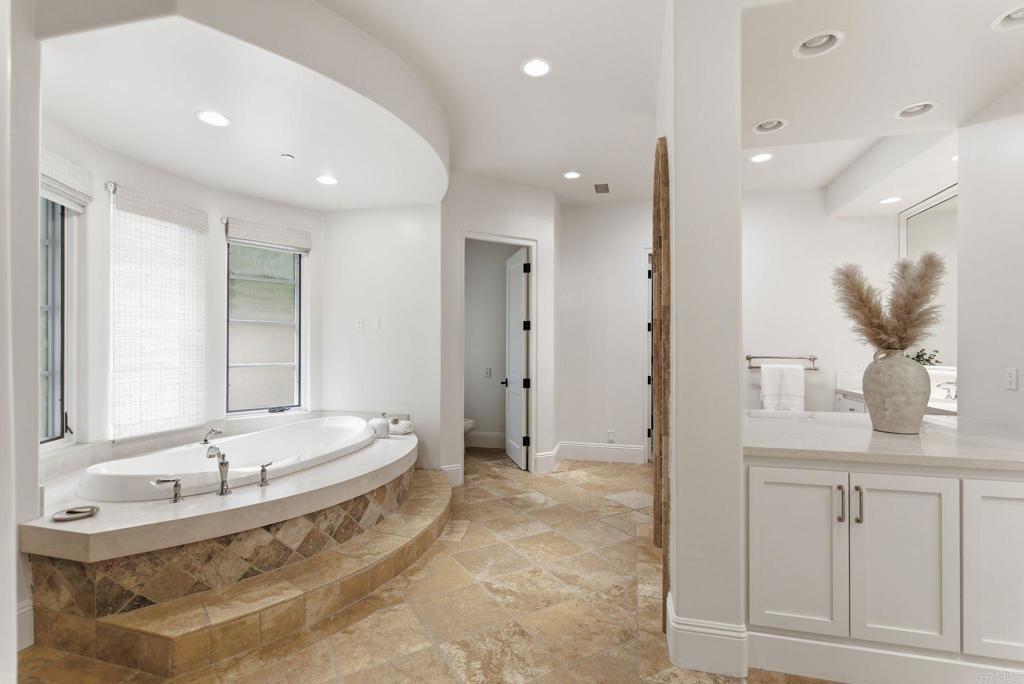 16614 Circa Del Sur Rancho Santa Fe, CA 92067 - Photo 34 of 73