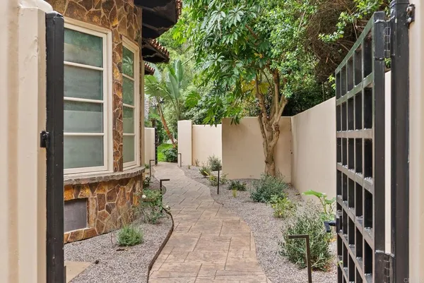 $6,399,000 | 16614 Circa Del Sur, Rancho Santa Fe, CA 92067