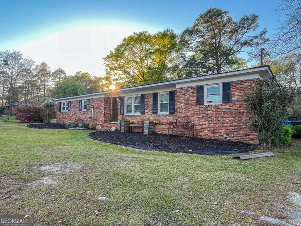 $215,000 | 218 Pinehurst Drive, Dublin, GA 31021