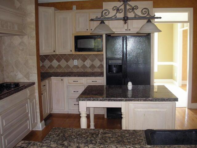 204 Brunswick Forge Road Troutville, VA 24175 - Photo 7 of 22 Kitchen