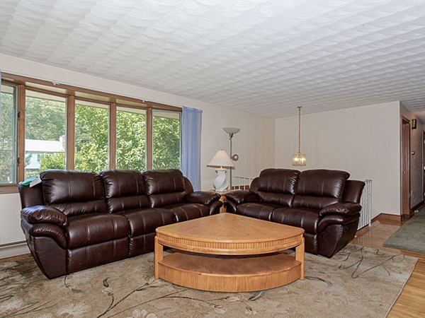 109 Totten Pond Road Waltham, MA 02451 - Photo 4 of 20 Gallery Image 4
