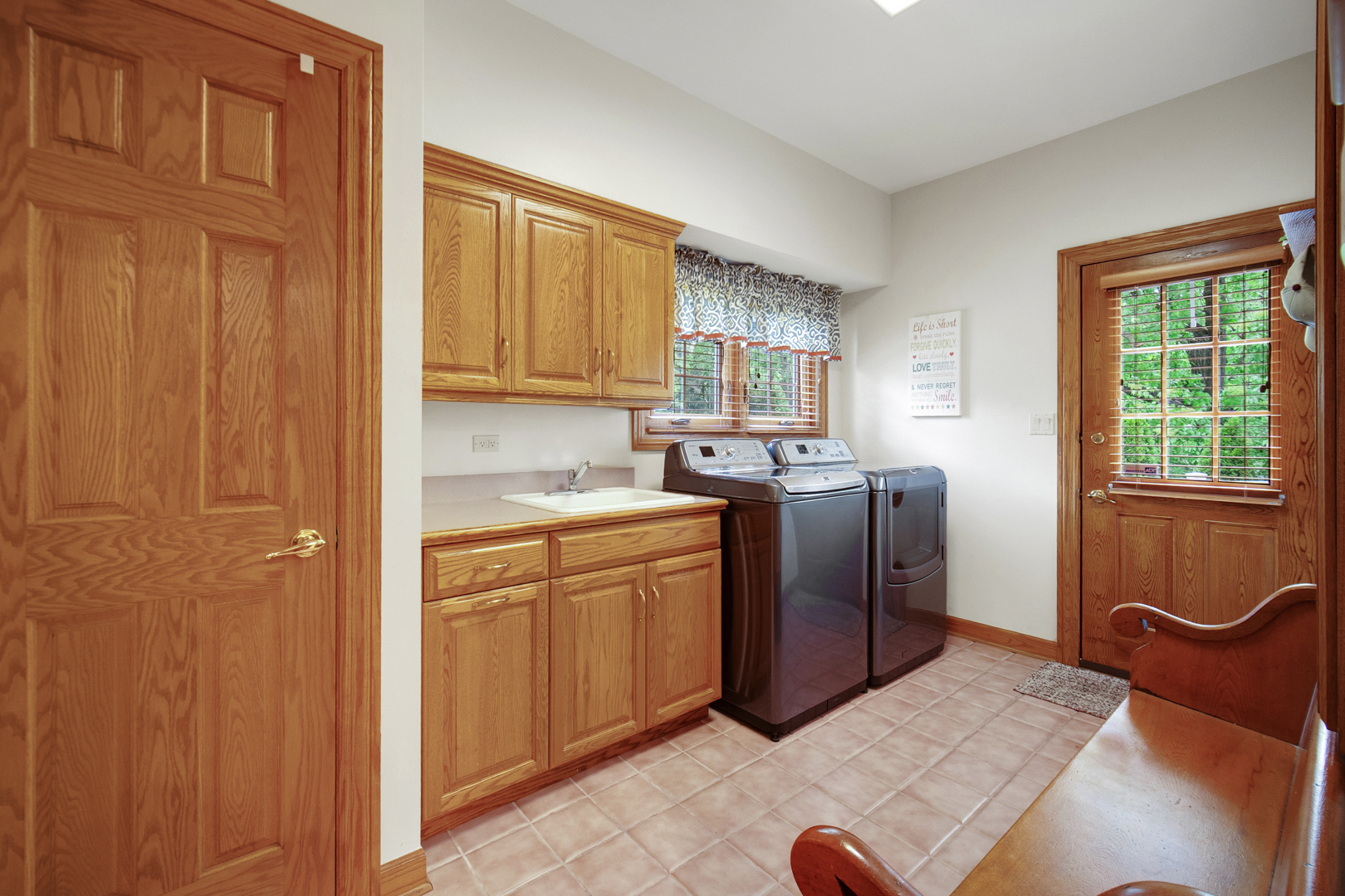 160 Circle Ridge Drive Burr Ridge, IL 60527 - Photo 21 of 43 Gallery Image 21