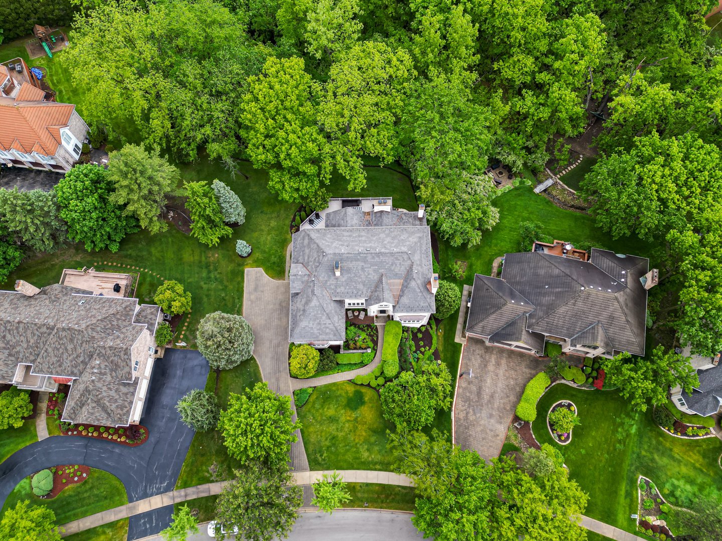 160 Circle Ridge Drive Burr Ridge, IL 60527 - Photo 3 of 43 Gallery Image 3