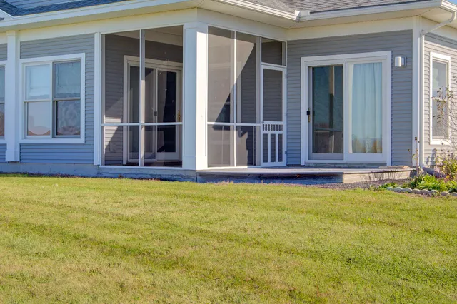 $429,900 | 4 Westside Villiage, Grand Isle, VT 05458