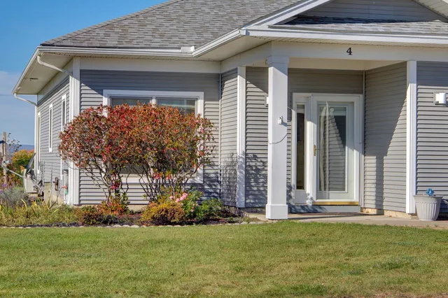 $429,900 | 4 Westside Villiage, Grand Isle, VT 05458
