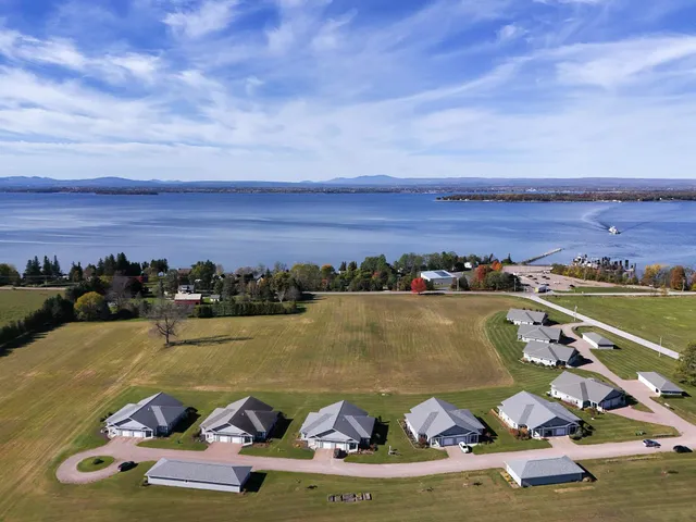 $429,900 | 4 Westside Villiage, Grand Isle, VT 05458
