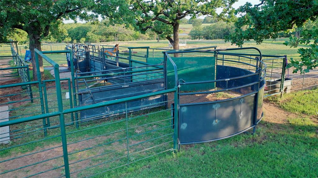 322 Liberty Chapel Road St. Jo, TX 76265 - Photo 38 of 40