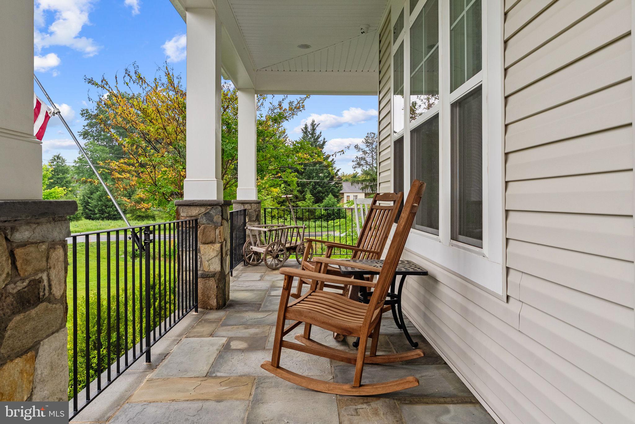 9801 Thoroughbred Road Warrenton, VA 20187 - Photo 11 of 119 Front porch