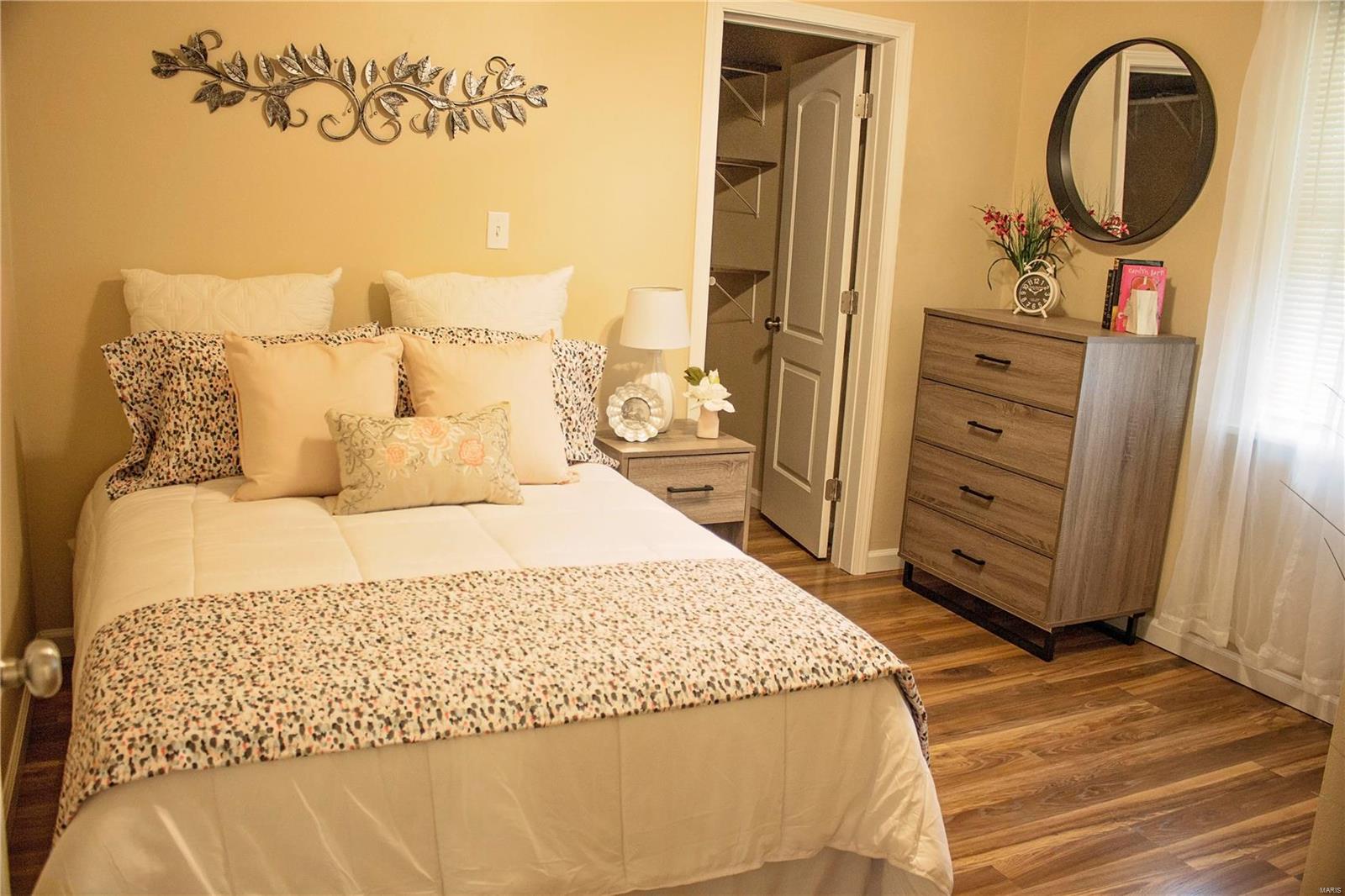 9315 Ridge Avenue St. Louis, MO 63114 - Photo 7 of 17 Gallery Image 7
