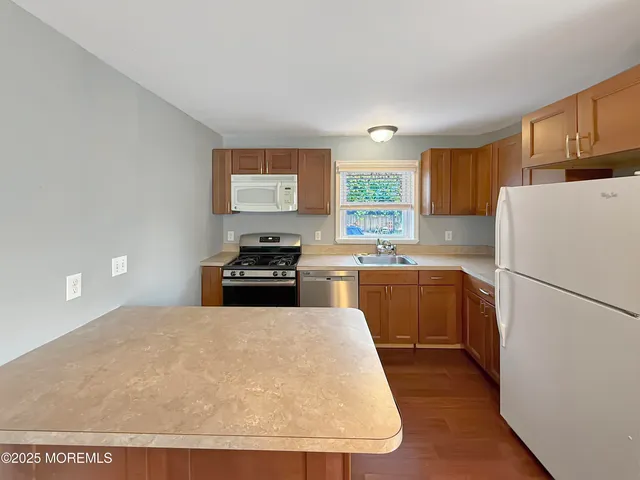 $2,700 | 33 Prospect Avenue, Unit 1, Red Bank, NJ 07701