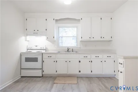 $239,950 | 5054 Glen Tara Drive, Midlothian, VA 23112