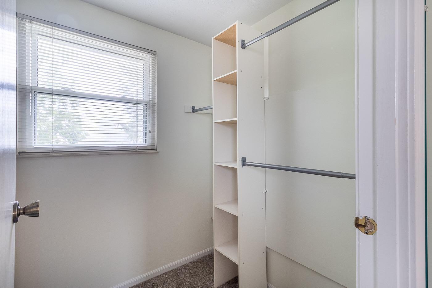 2630 Crest Road Cincinnati, OH 45231 - Photo 23 of 39