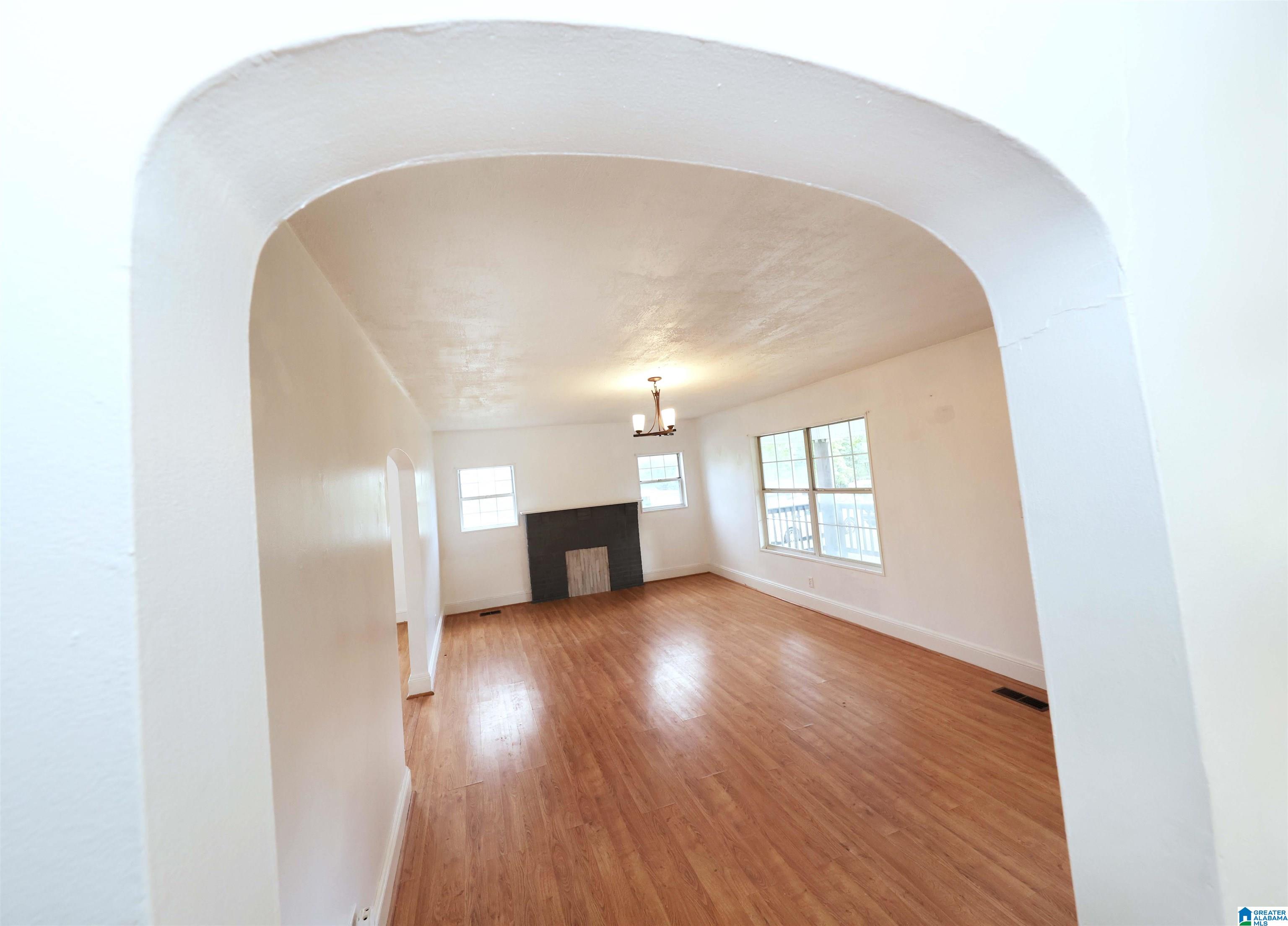 4905 Saks Road Anniston, AL 36206 - Photo 11 of 34