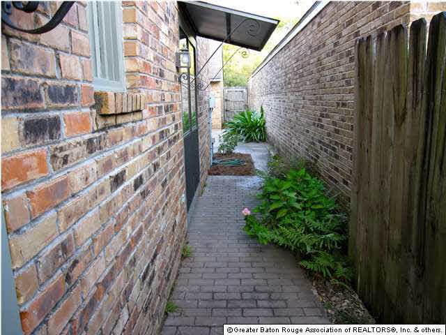 1845 Stonegate Court Baton Rouge, LA 70815 - Photo 6 of 24 Gallery Image 6