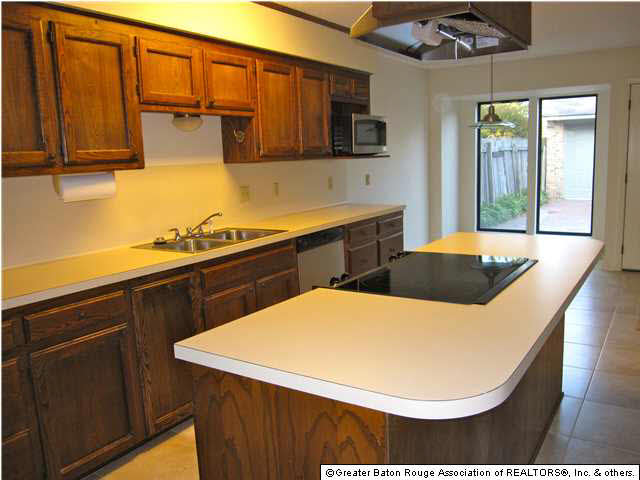 1845 Stonegate Court Baton Rouge, LA 70815 - Photo 10 of 24 Gallery Image 10