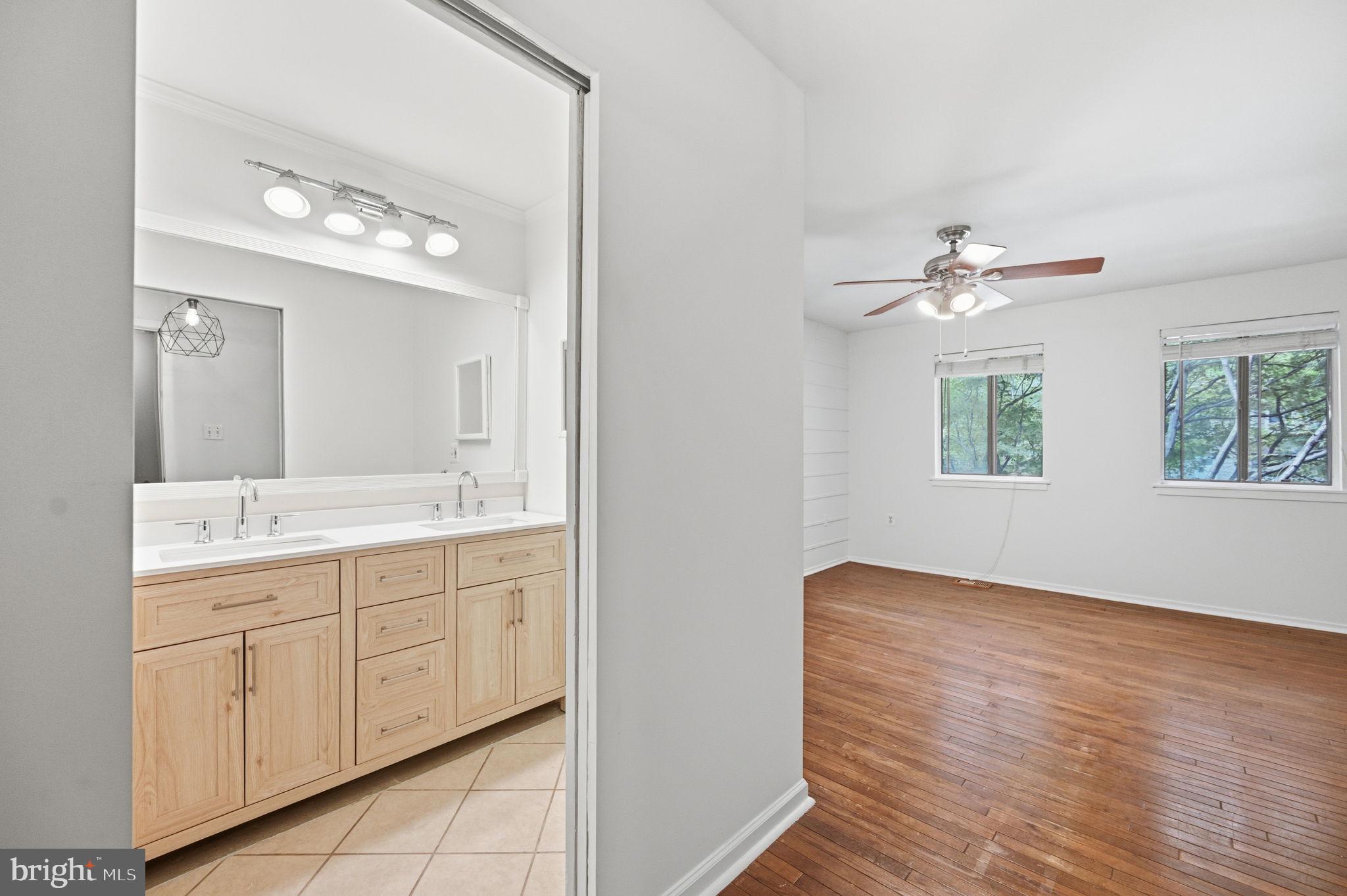 2908 Jermantown Road, Unit 24 Oakton, VA 22124 - Photo 28 of 74 Bright and airy living space awaits.