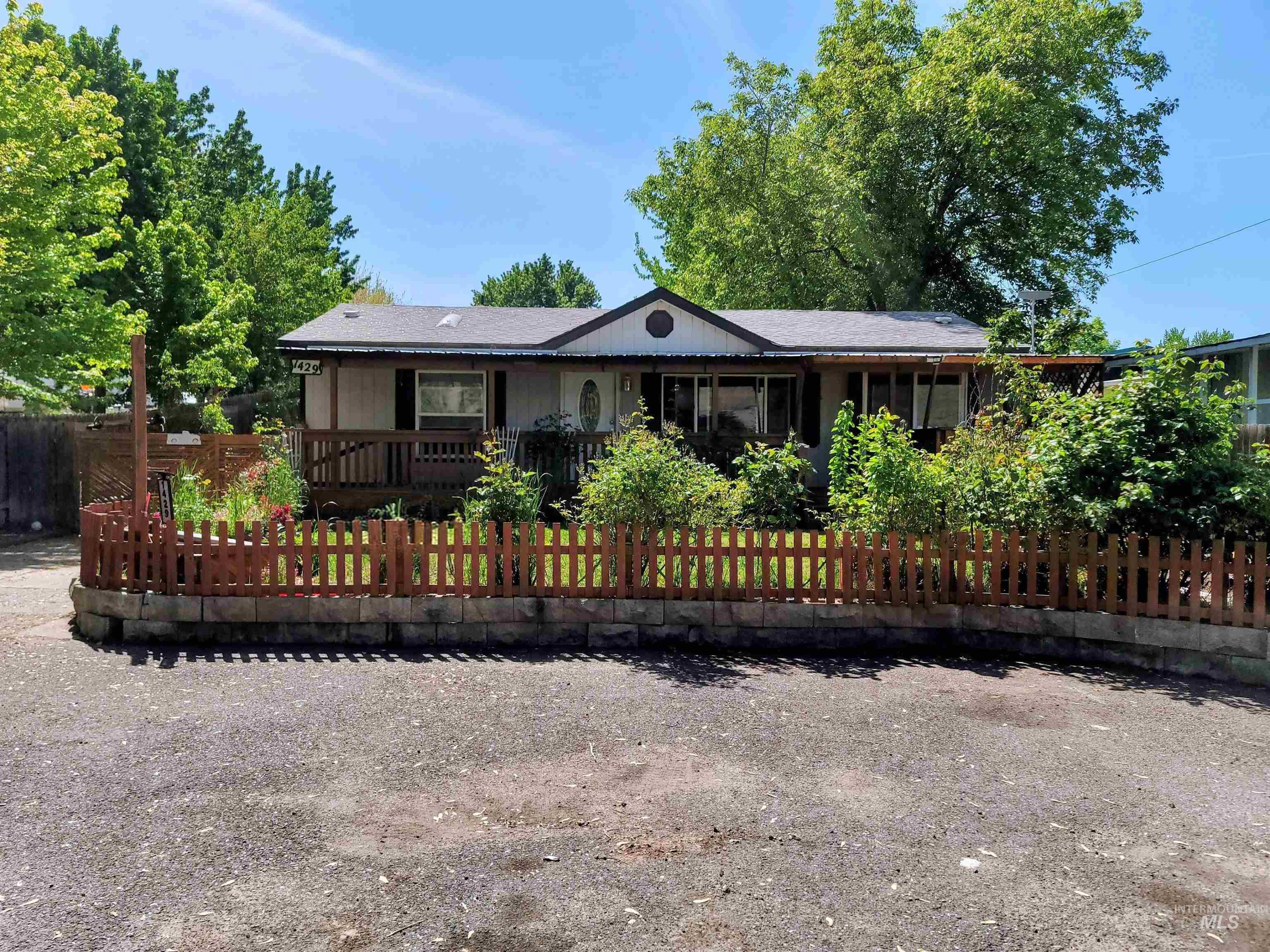 1429 Maple Street Clarkston, WA 99403 - Photo 2 of 28