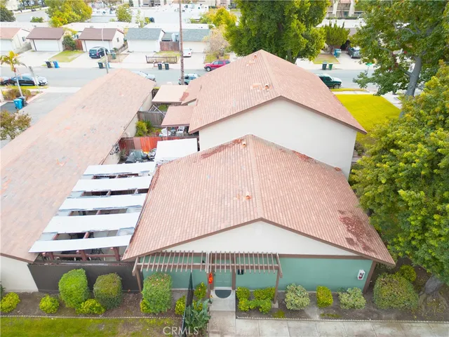 a picture of a city view