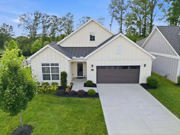 $589,900 | 3326 Strickland Drive, Unit 1, New Albany, OH 43054