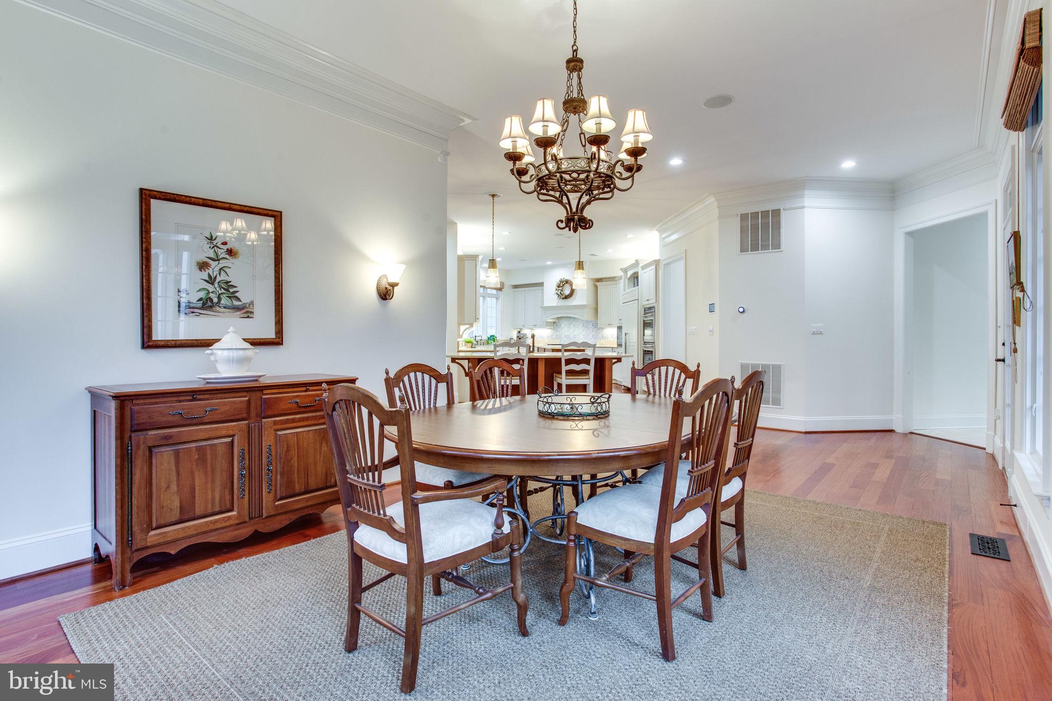 10464 Springvale Meadow Lane Great Falls, VA 22066 - Photo 20 of 103 Casual Dining Space