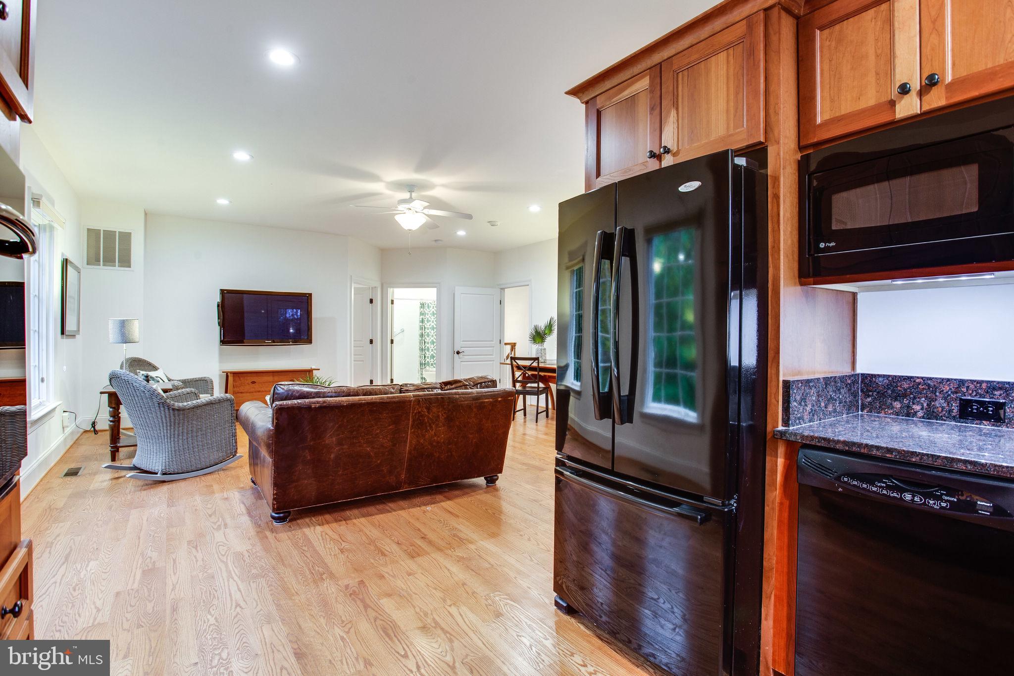 10464 Springvale Meadow Lane Great Falls, VA 22066 - Photo 79 of 103 Fully equipped kitchen