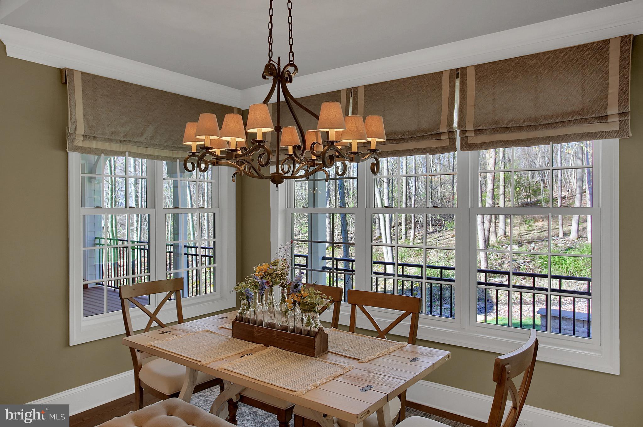 2746 Colonial Road Harrisburg, PA 17112 - Photo 11 of 34 Dining Area