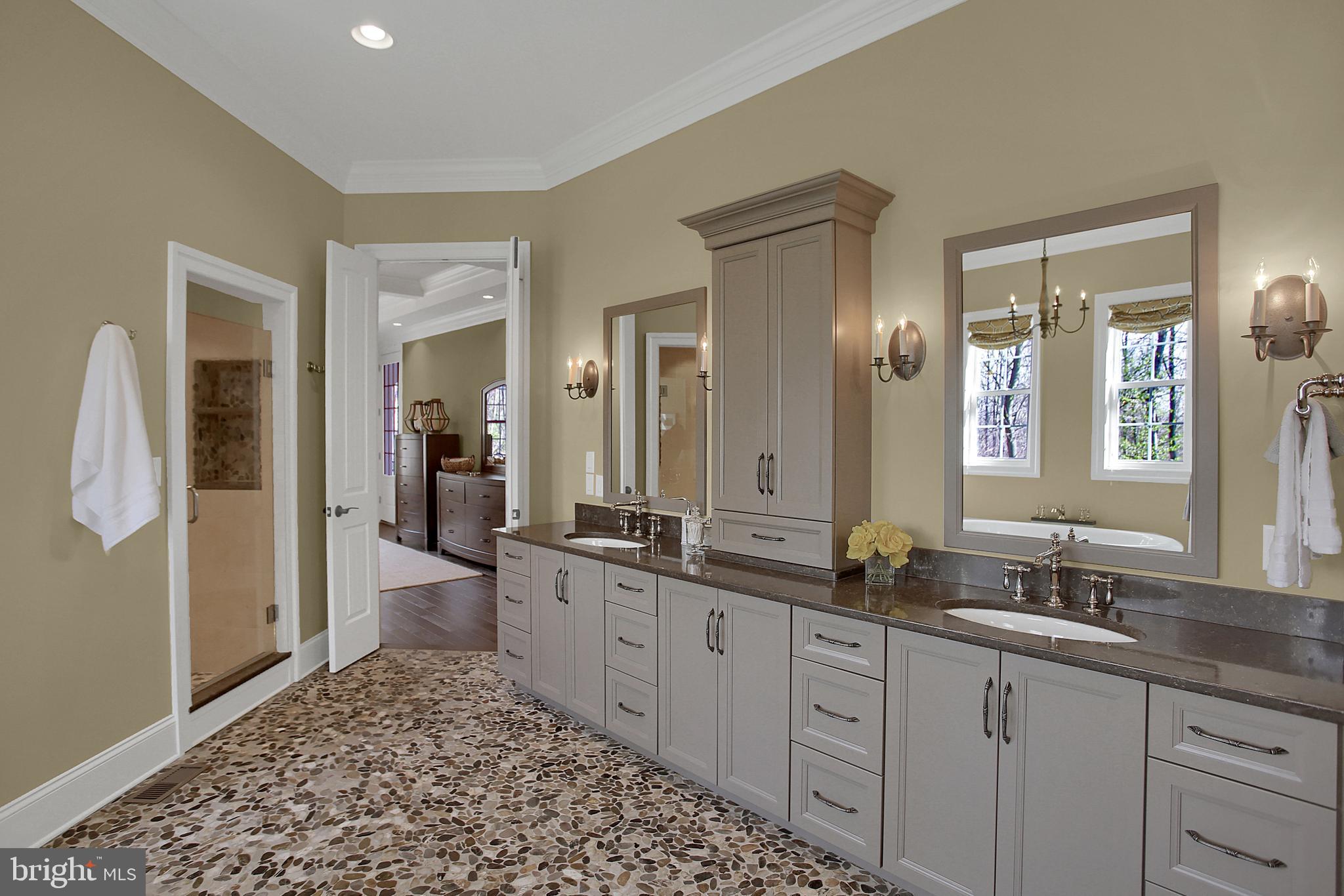 2746 Colonial Road Harrisburg, PA 17112 - Photo 15 of 34 Master Bathroom