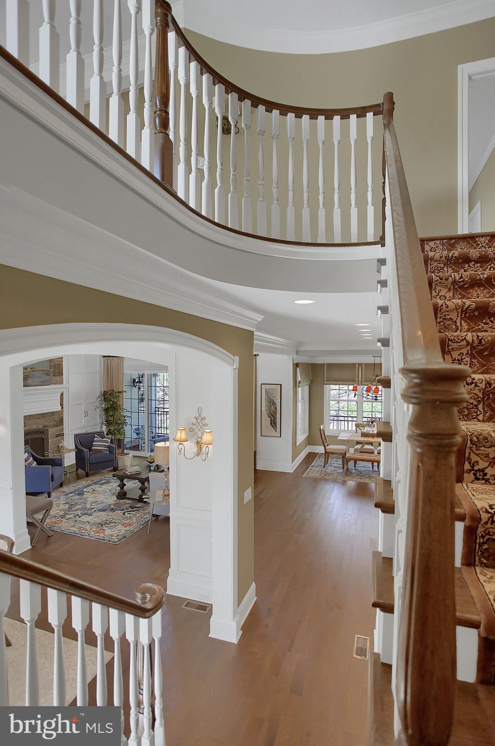 2746 Colonial Road Harrisburg, PA 17112 - Photo 18 of 34 Staircase