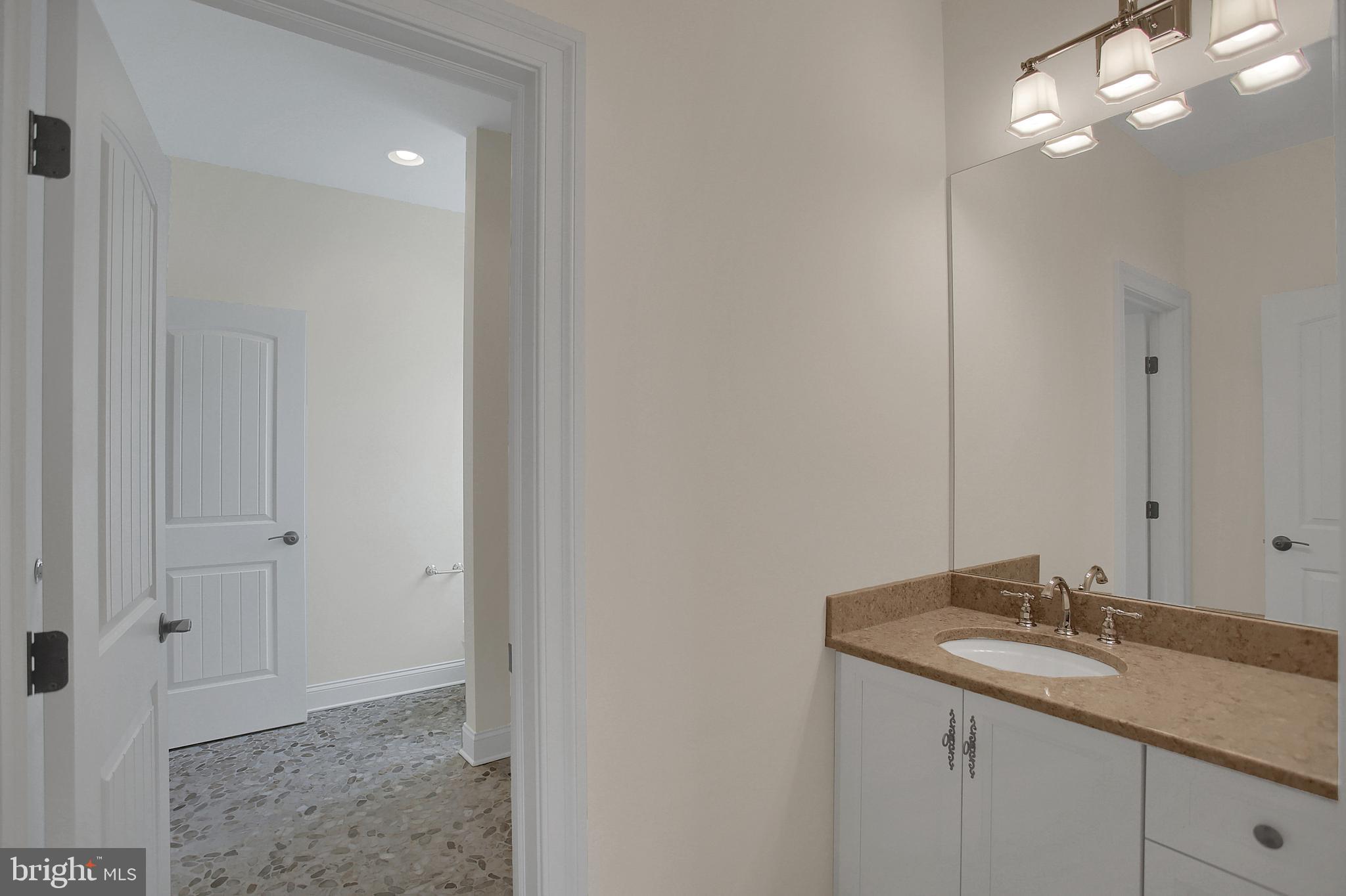 2746 Colonial Road Harrisburg, PA 17112 - Photo 21 of 34 Bathroom