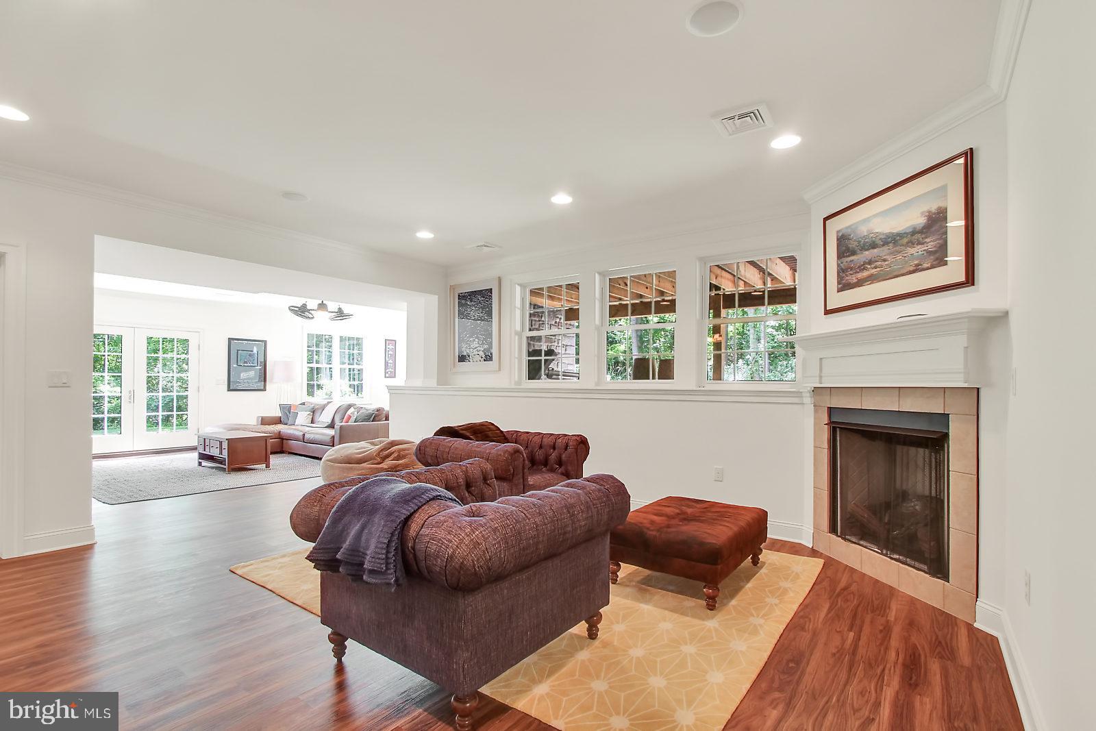 2746 Colonial Road Harrisburg, PA 17112 - Photo 26 of 34 Family Room