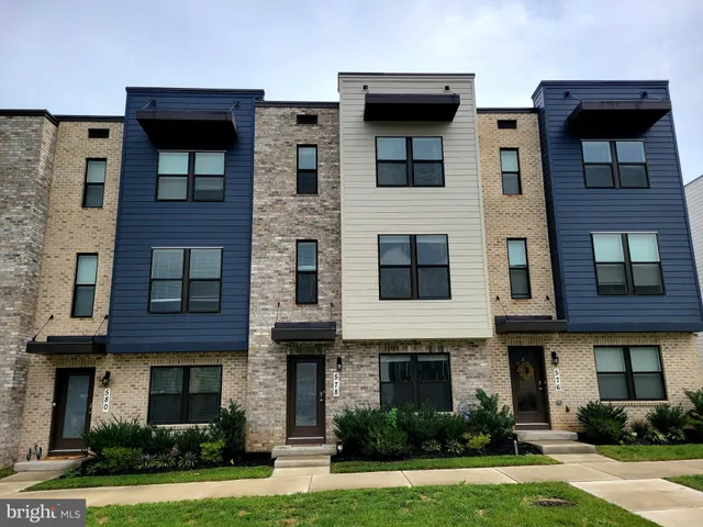 $2,900 | 578 Union Street, Frederick, MD 21701