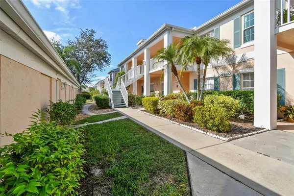 $224,000 | 4210 Caddie Drive East, Unit 202, Bradenton, FL 34203