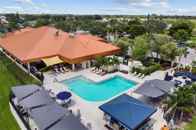 $259,000 | 4210 Caddie Drive East, Unit 202, Bradenton, FL 34203