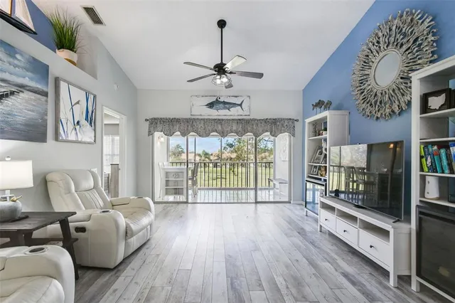 $259,000 | 4210 Caddie Drive East, Unit 202, Bradenton, FL 34203