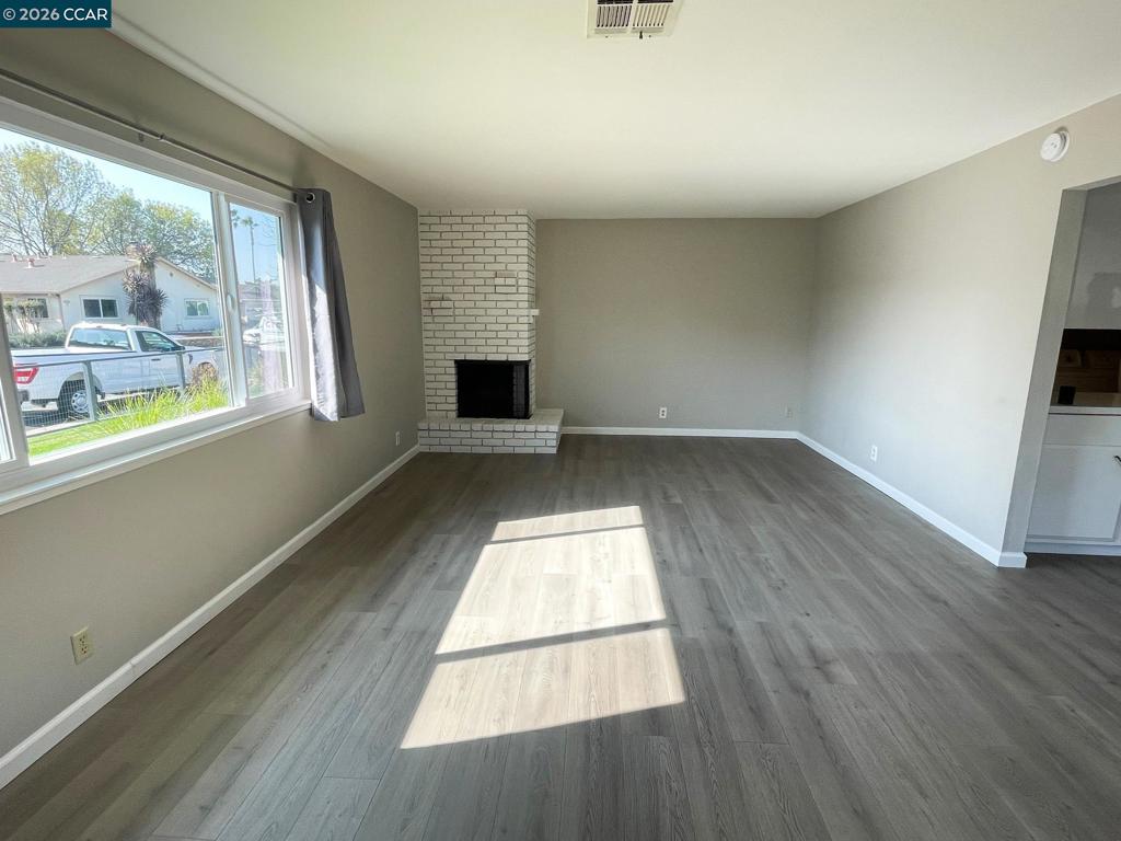 4643-4643 East Rishell Court Concord, CA 94521 - Photo 4 of 15