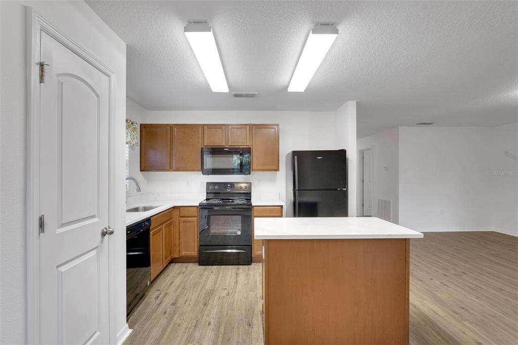 2659 Rotherham Road Tavares, FL 32778 - Photo 5 of 26