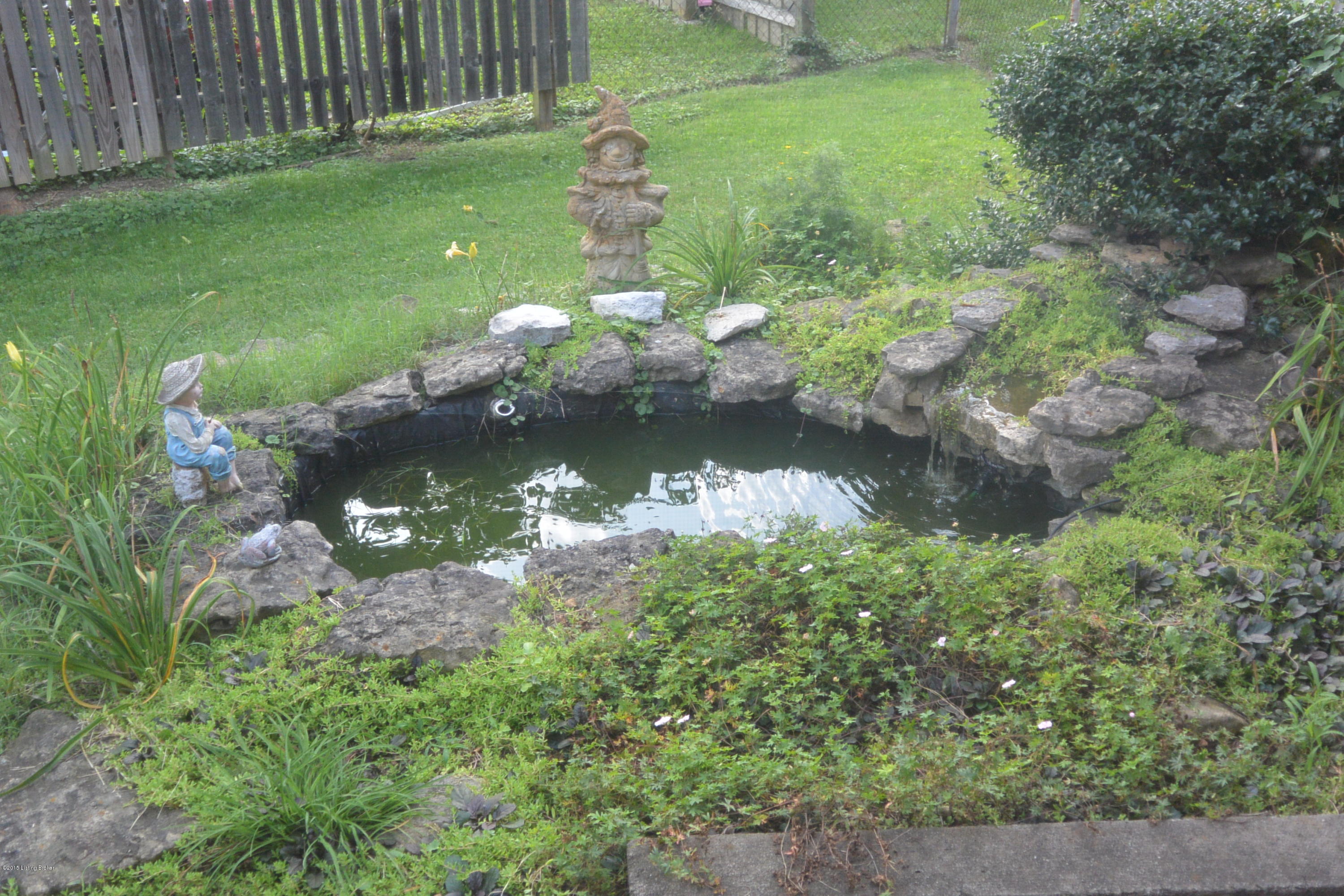 5314 Layne Road Louisville, KY 40219 - Photo 29 of 36 WITH PERINIALS