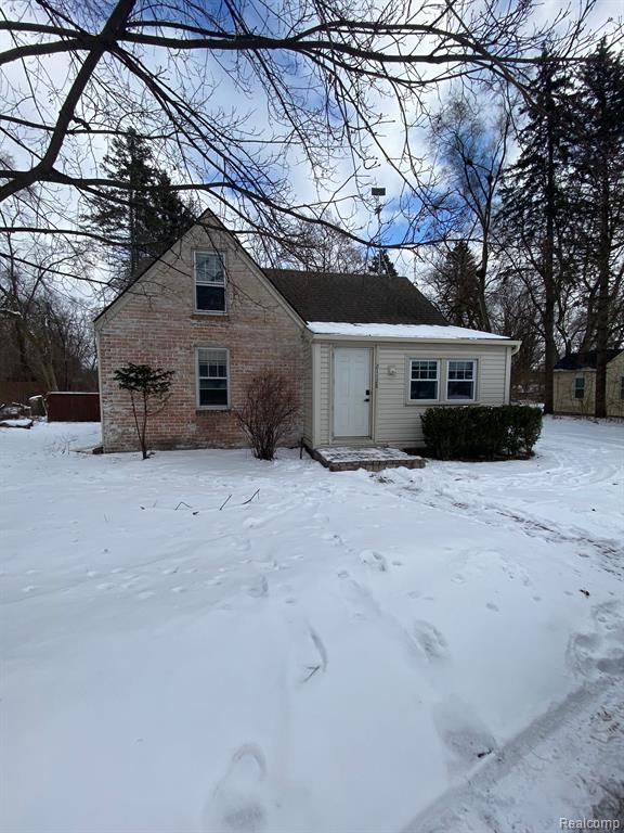 21128 Evergreen Road Southfield, MI 48075 - Photo 2 of 32
