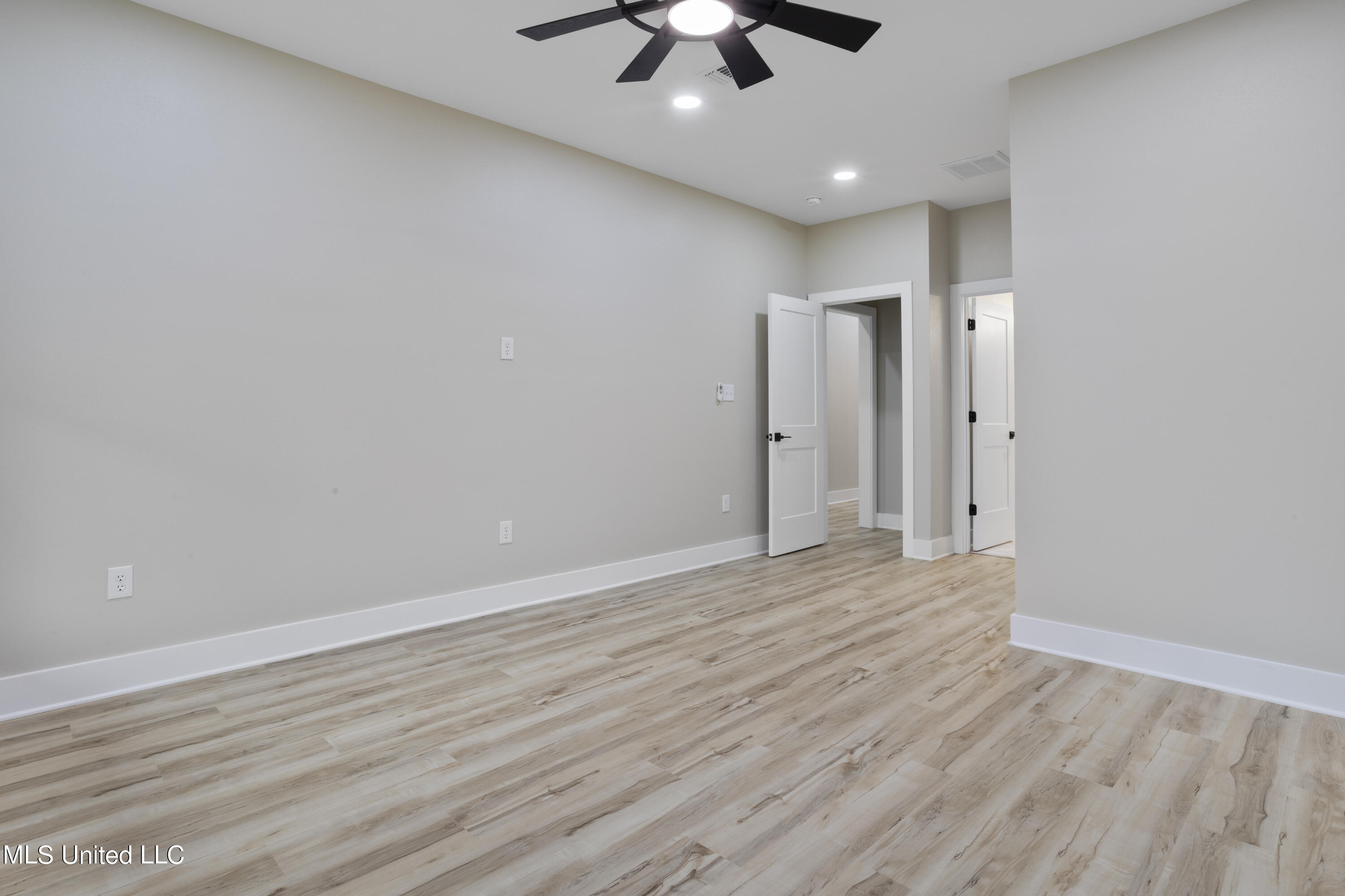 9014 Old Walnut Road Ocean Springs, MS 39564 - Photo 20 of 33 020 (1)