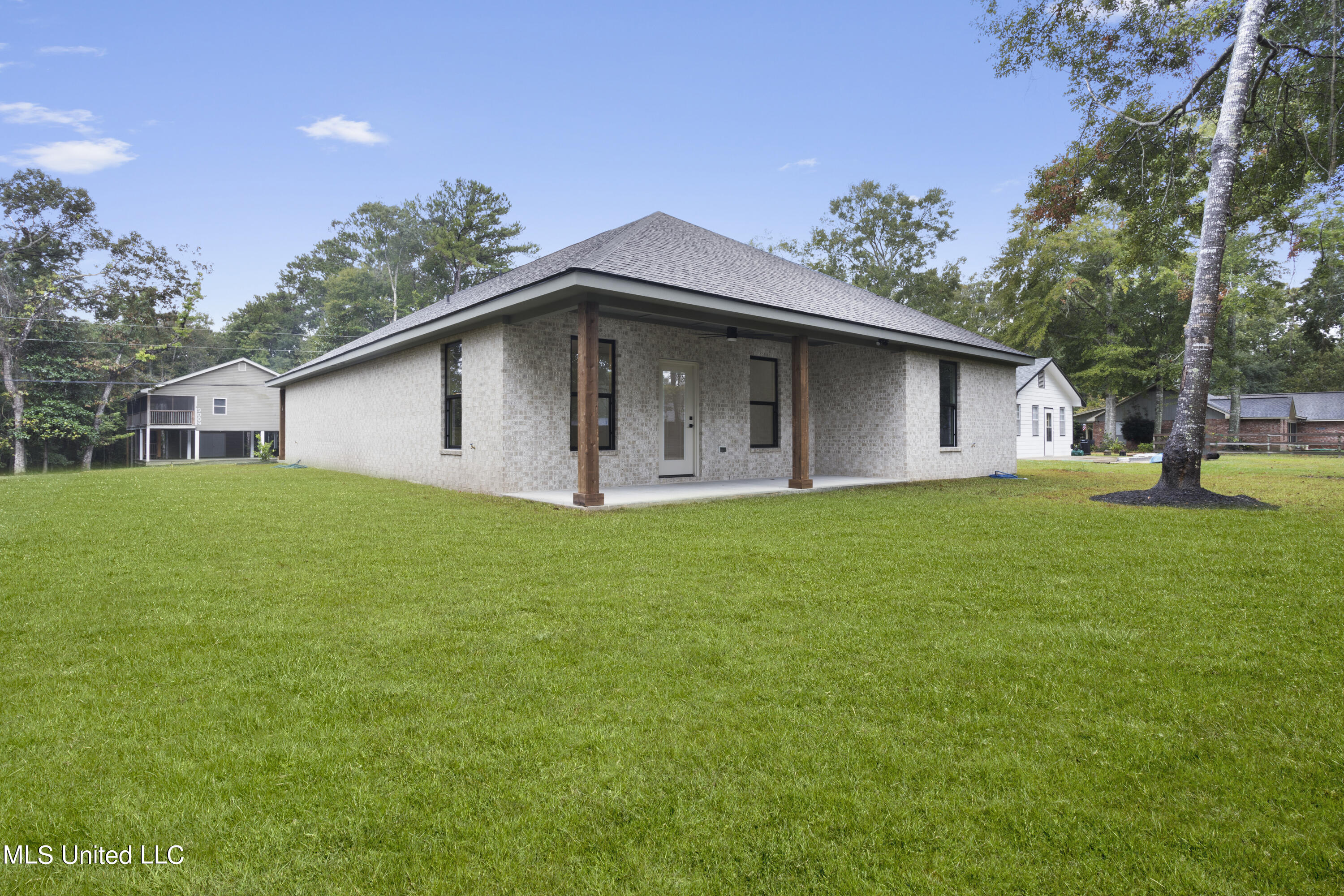 9014 Old Walnut Road Ocean Springs, MS 39564 - Photo 33 of 33 033 (1)