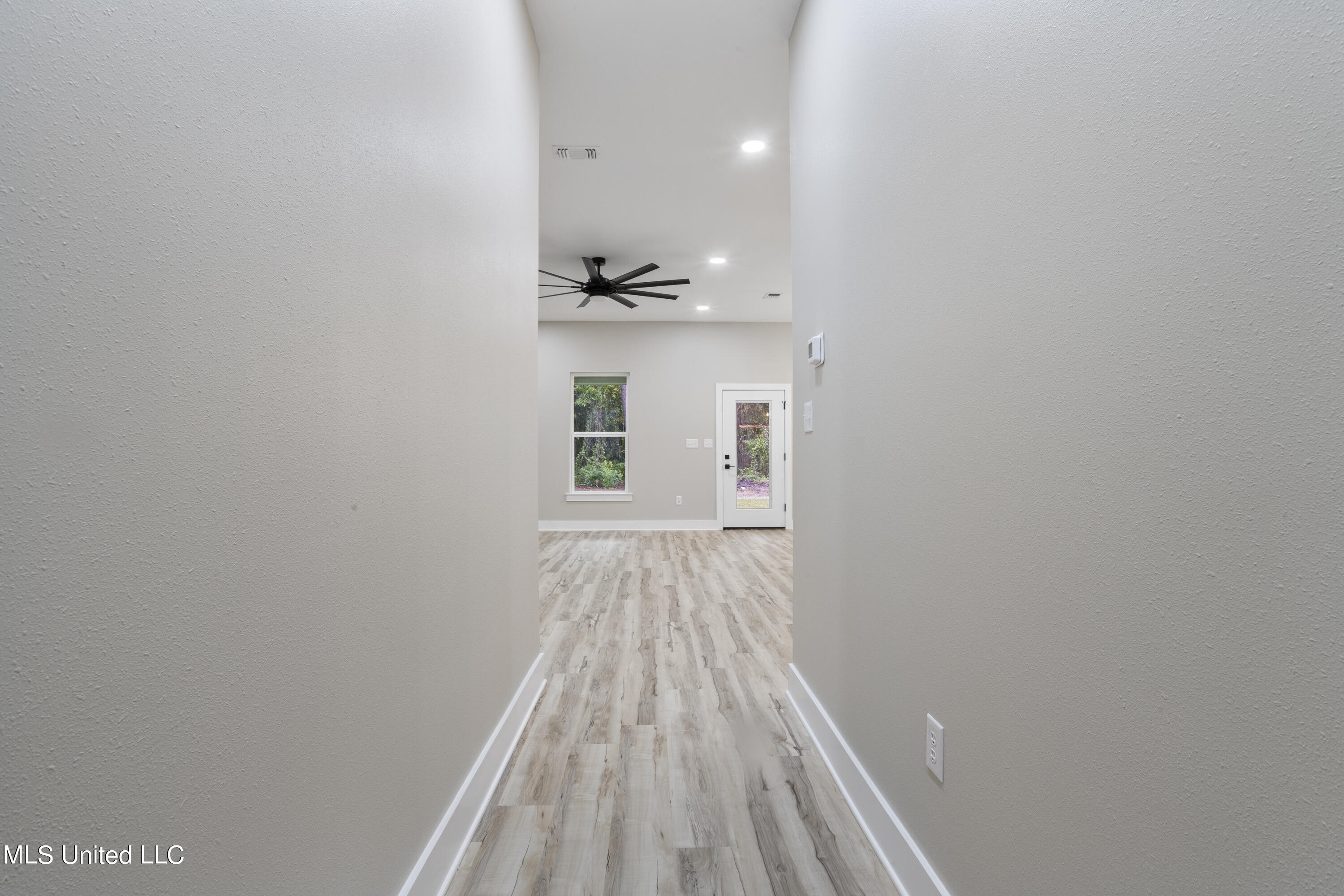 9014 Old Walnut Road Ocean Springs, MS 39564 - Photo 6 of 33 006 (3)