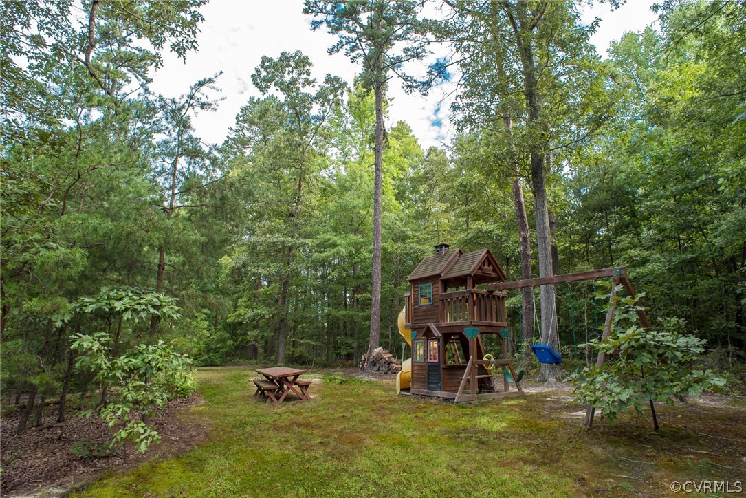 1063 Grace Johnson Road Kents Store, VA 23084 - Photo 14 of 17 Gallery Image 14